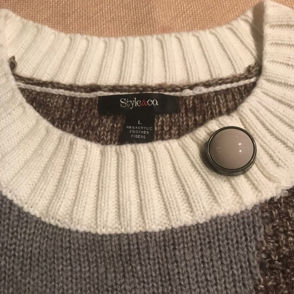 Ladies Large Sweater - Picture 3 of 6